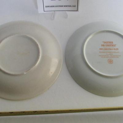 2 Older Decorative Christmas Plates