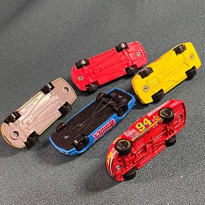 TOY RACE CARS 5 COUNT 2 HOT WHEELS
