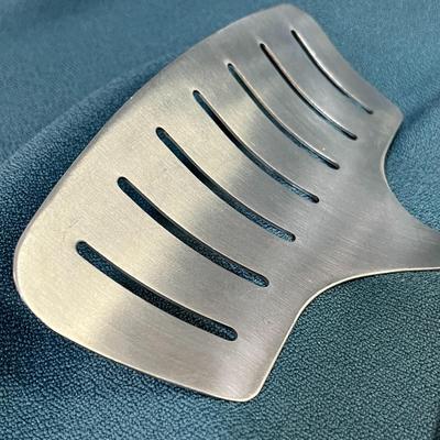 LARGE WIDE SLOTTED SCOOP SPATULA 
