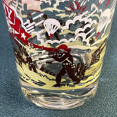 COOL U.S. ARMY WWII WAR SCENES WATER GLASS