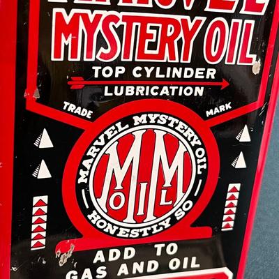 VINTAGE AUTOMOTIVE MARVEL MYSTERY OIL TIN 