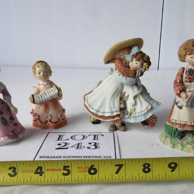 Lot of Figurines, Special Friends, Molly Big Sister and Katie and Molly