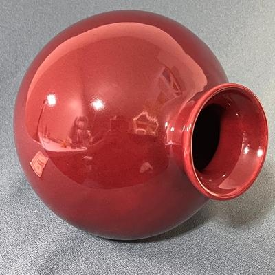 VINTAGE PLUMB COLOR VASE BY HAEGER