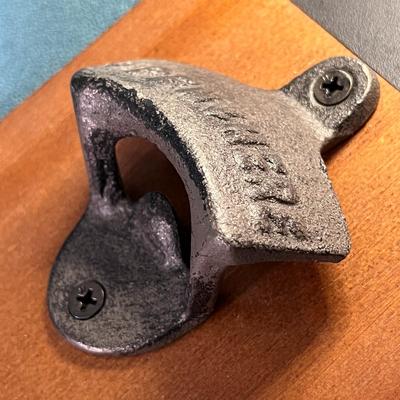 MOUNTED BOTTLE OPENER VINTAGE LOOK MAGNETIZED