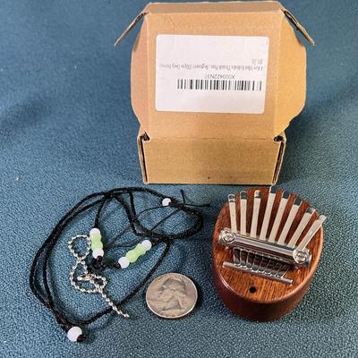 SMALL KALIMBA THUMB PIANO