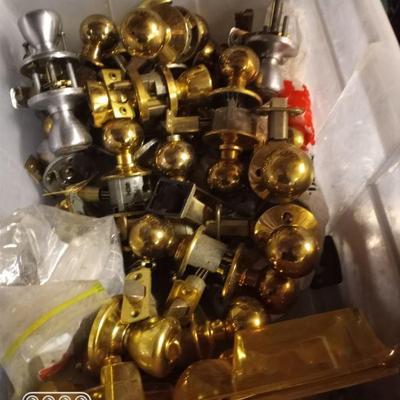 Door knobs at Mcloud Store
