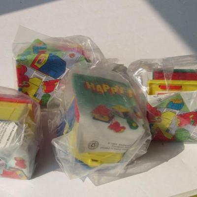 Lot 346: Sealed Lot of 4 Happy Meal Toy Houses
