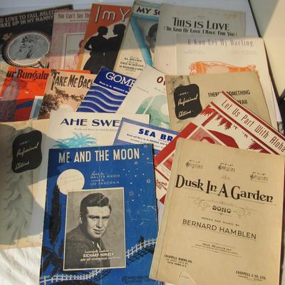 Lot 358: Lot of 17 Vintage Sheet Music