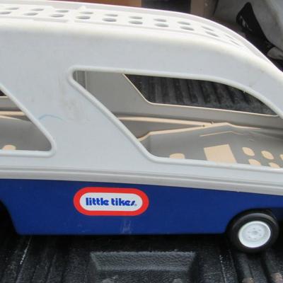 Lot 361: Older Childs Long Plastic Little Tikes Truck