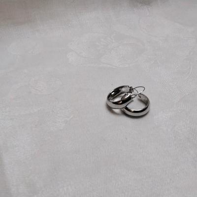 Wells Jewelry 925 Earrings