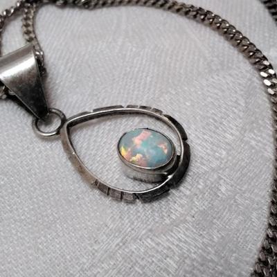 Vintage Zuni Opal Signed SE (Sensa Eustace)  27" 925 Necklace