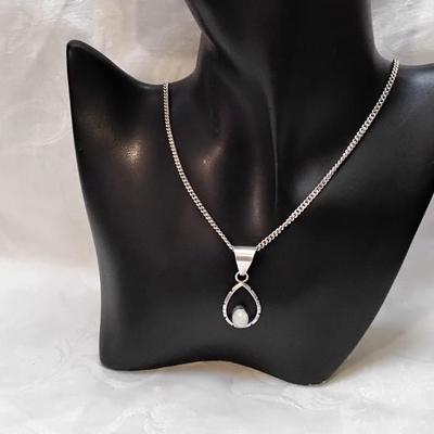 Vintage Zuni Opal Signed SE (Sensa Eustace)  27" 925 Necklace