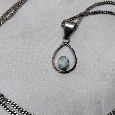 Vintage Zuni Opal Signed SE (Sensa Eustace)  27" 925 Necklace