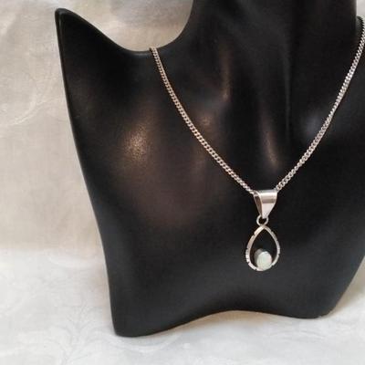 Vintage Zuni Opal Signed SE (Sensa Eustace)  27" 925 Necklace