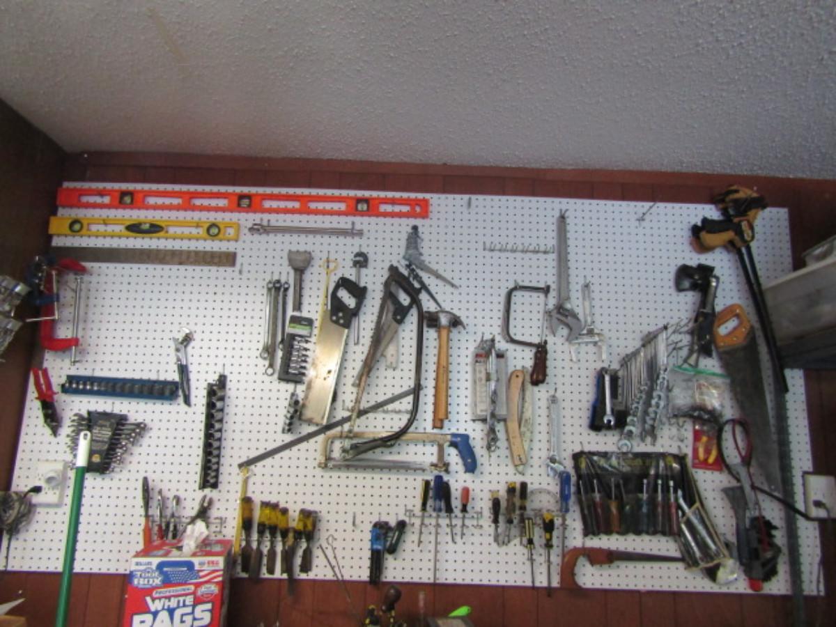 Assortment of Tools | EstateSales.org