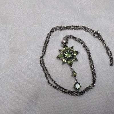 Vintage Peridot Drop 925 19" Necklace