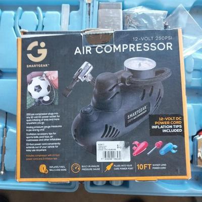 12 VOLT PORTABLE AIR COMPRESSOR AND TOOL KIT