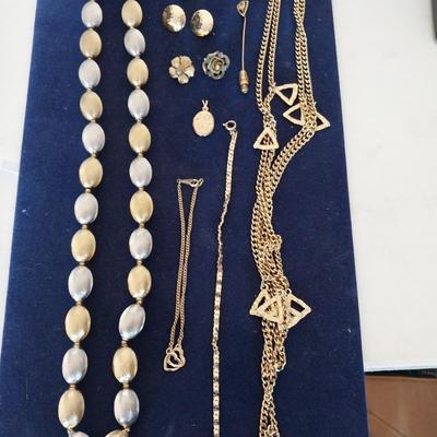GOLD TONE NECKLACES-BRACELETS AND FASHION EARRINGS
