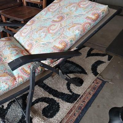 LOUNGE CHAIR WITH CUSION