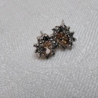 CW Citrine Surrounded by White Sapphires 925 Earrings