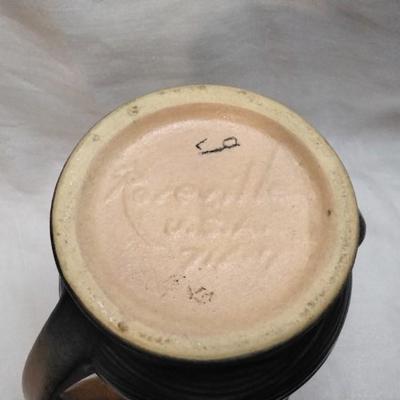 Roseville USA Pottery Vase 74-7
