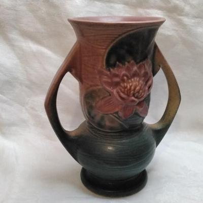 Roseville USA Pottery Vase 74-7