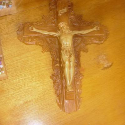 lot of 4 crucifix