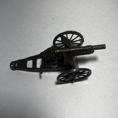 Britains 4.7 Naval Gun circa 1916 made in England