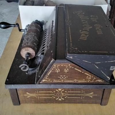 RARE!! Antique Gem Roller Organ With 22 Rollers/Cobs (One of them is the very first one!)