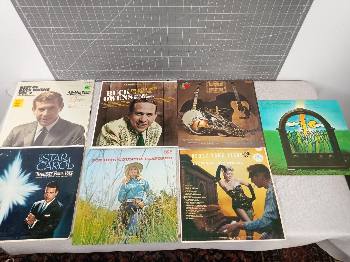 7 LP Country Lot | EstateSales.org