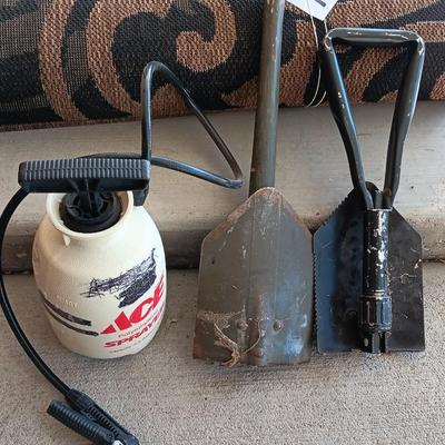 OUTDOOR AREA RUG WITH FOLDING SHOVELS AND CHEMICAL SPRAYER