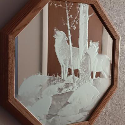 FROSTED WOLF PRINT ON OCTAGON MIRROR