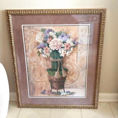 TWO FLOOR VASES AND GOLD FRAMED PICTURE