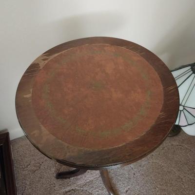 VINTAGE WOODEN STAND-TABLE LAMP WITH STAINGLASS SHADE-THREE SMALL WALL MIRRORS