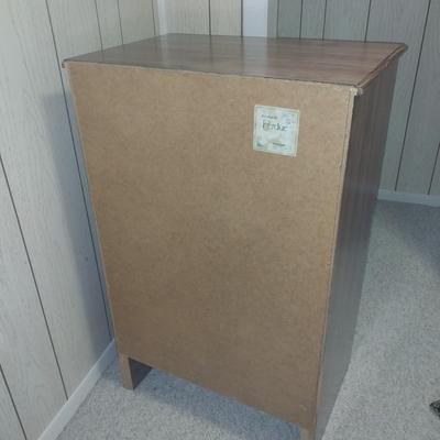 WOODEN FOUR DRAWER CHEST OF DRAWERS