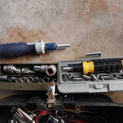 CARRY TOOLBOX FILLED WITH SOCKETS AND HAND TOOLS