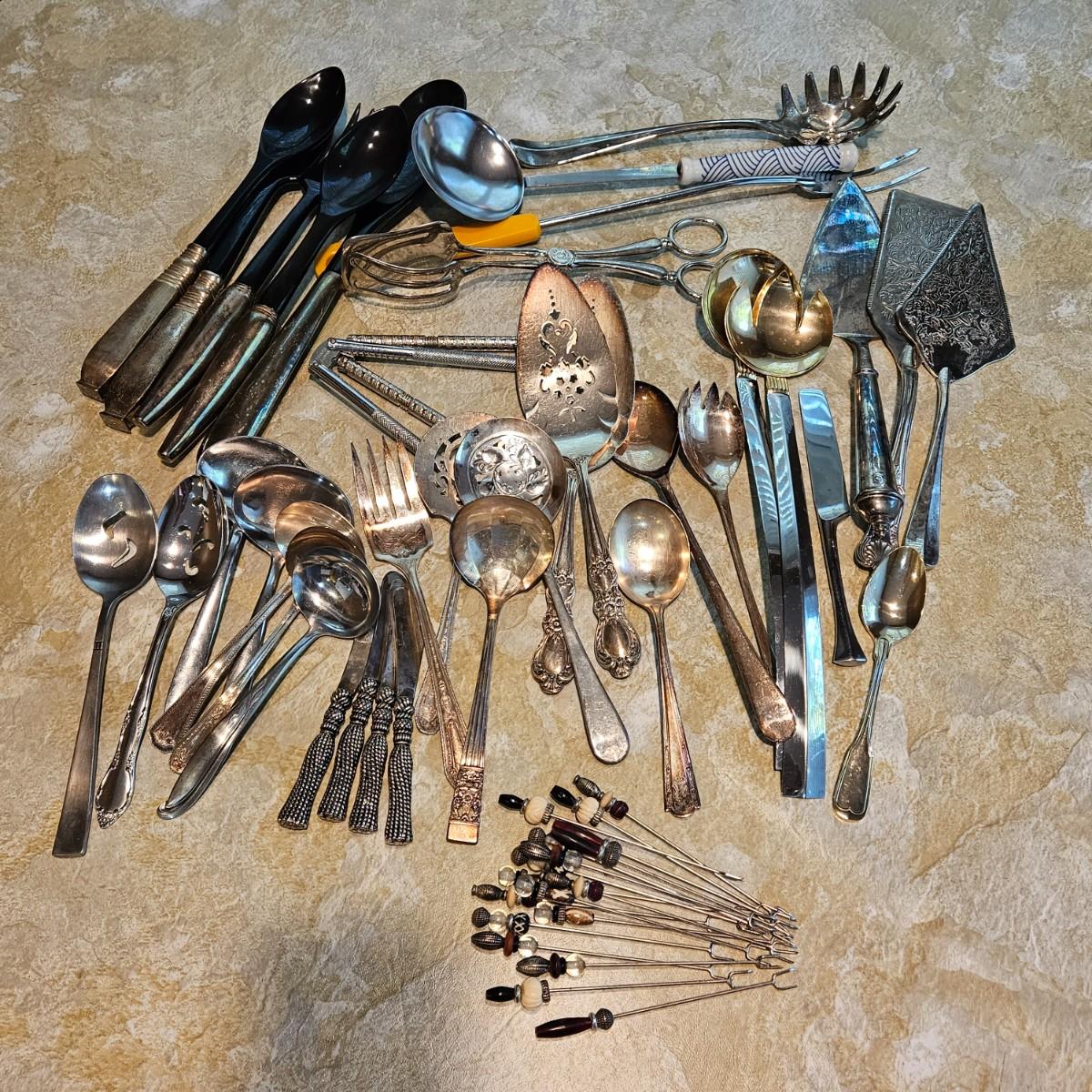 LOT 178S: Large Collection of Kitchen Serving Utensils & Flatware ...