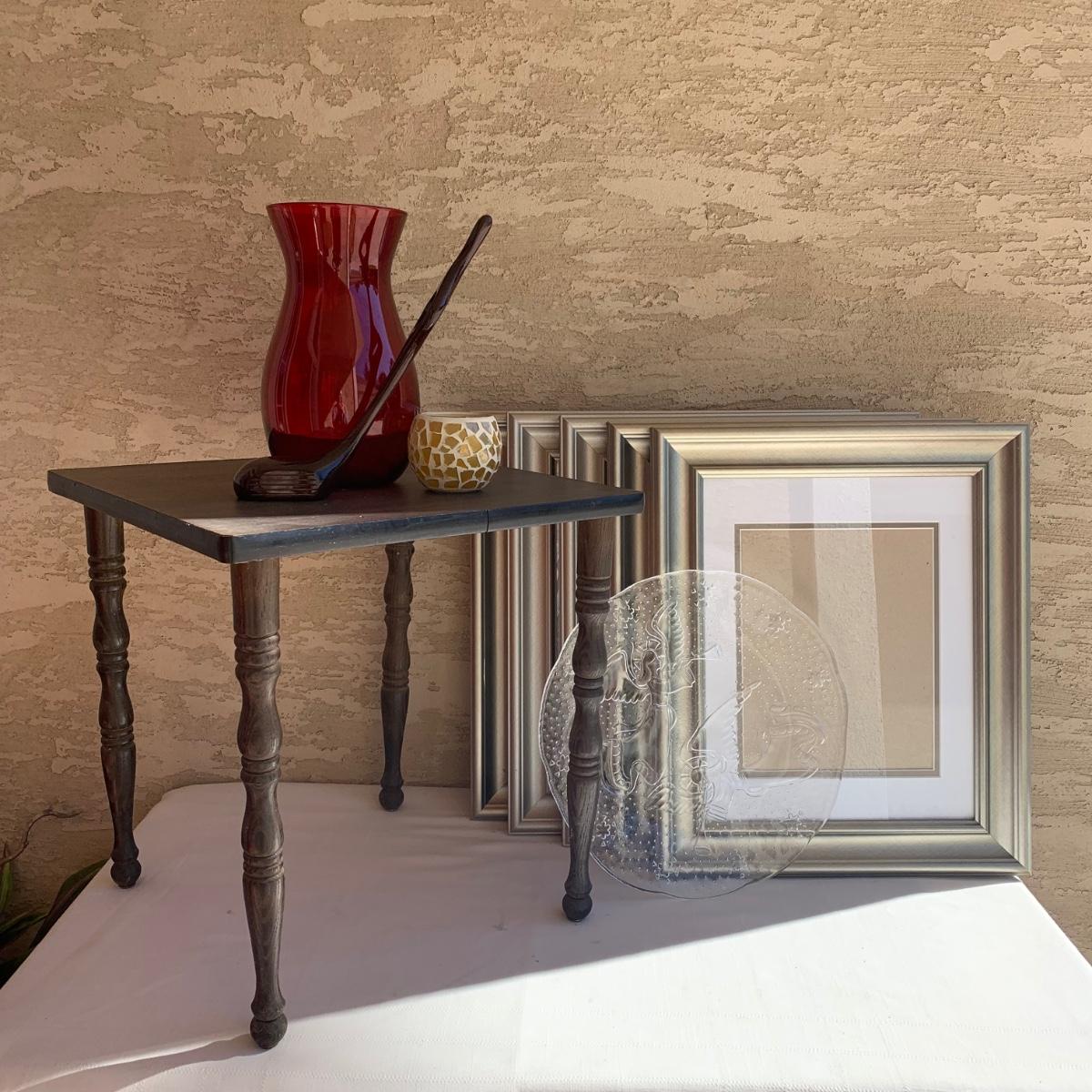 LOT 18R: Accent Table, Gold Club Wine Bottle Holder/Balancer, Holder ...