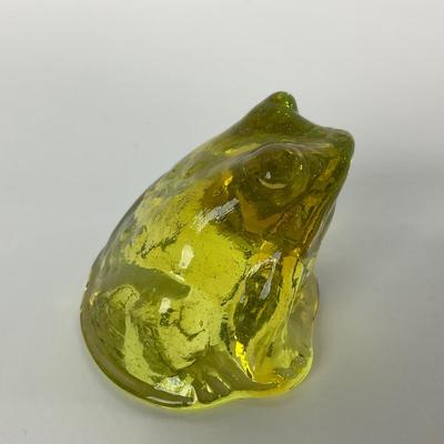 -8- URANIUM | Glass Yellow Frog