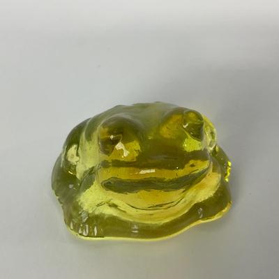 -8- URANIUM | Glass Yellow Frog