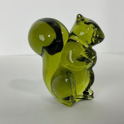 -10- FOSTORIA | Sitting Olive Green Squirrel