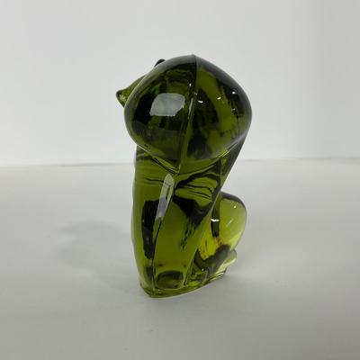 -10- FOSTORIA | Sitting Olive Green Squirrel