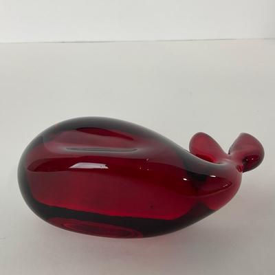 -19- VIKING | Ruby Red Glass Whale