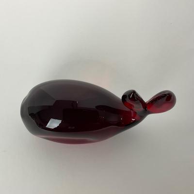 -19- VIKING | Ruby Red Glass Whale