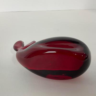 -19- VIKING | Ruby Red Glass Whale