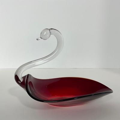 -30- SWAN | Duncan Miller Red Swan