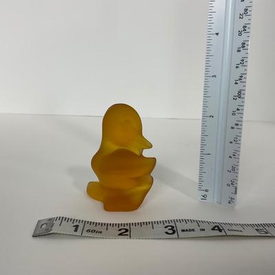-77- FOSTORIA | Crystal Frosted Amber Momma Duck & Ducklings