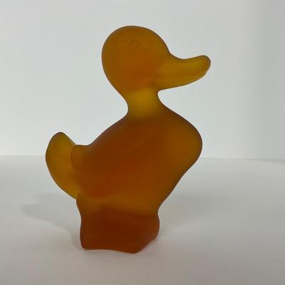 -77- FOSTORIA | Crystal Frosted Amber Momma Duck & Ducklings