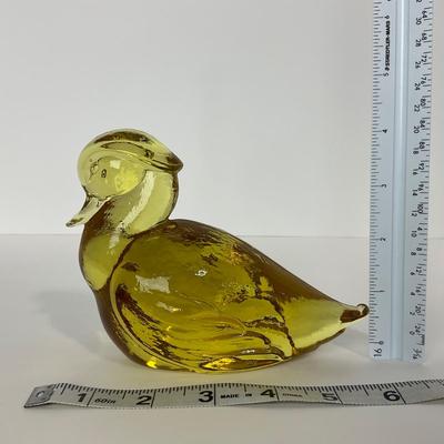 -80- HEISEY | By Imperial Sunshine Yellow Momma Wood Duck & Ducklings | Marked