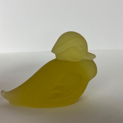 -81- HEISEY | By Imperial Frosted Sunshine Yellow Wood Ducklings